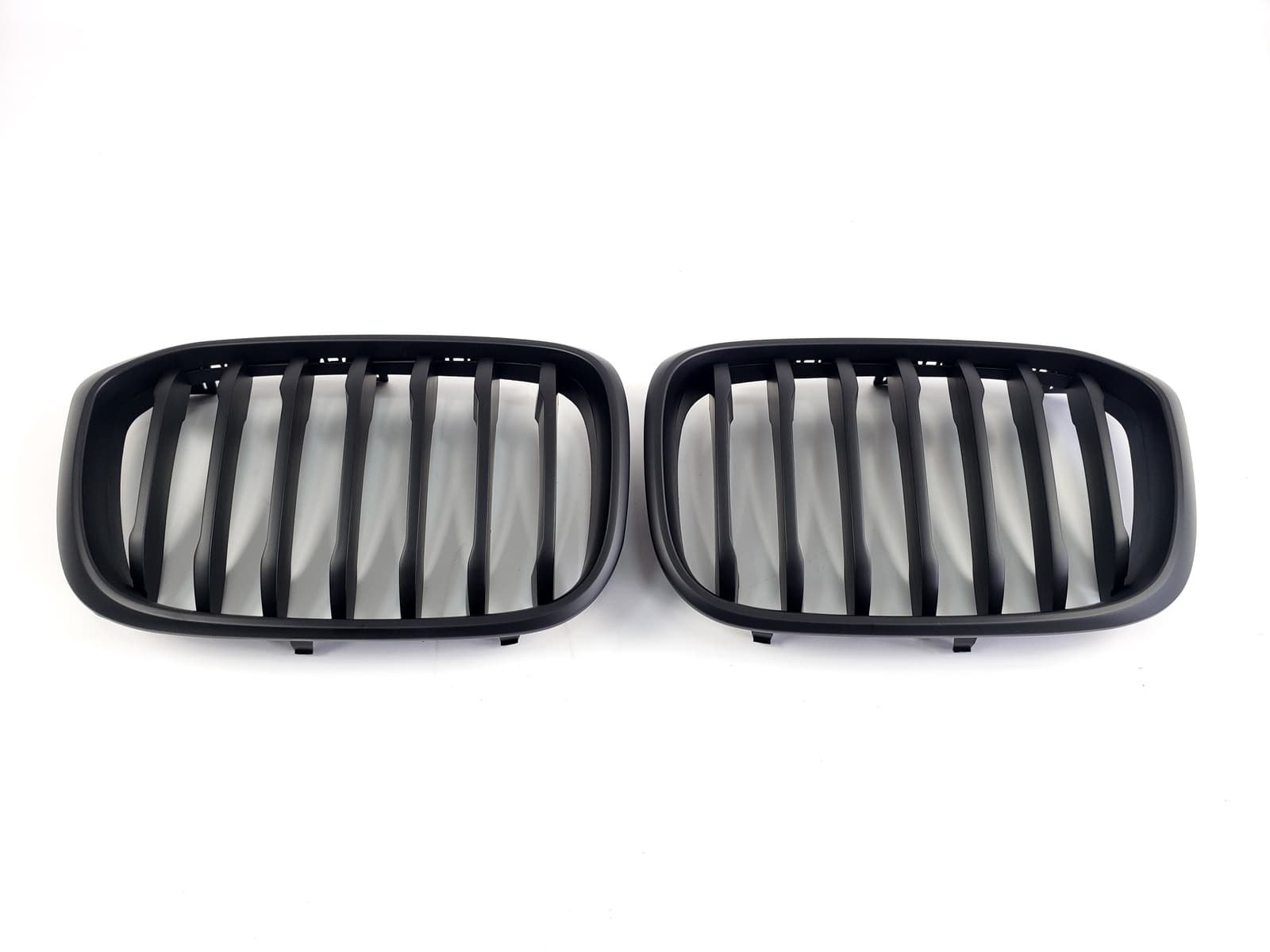 Ніздрі Чорний мат (1 Bar) на BMW X3 G01 2018-2022 року 2