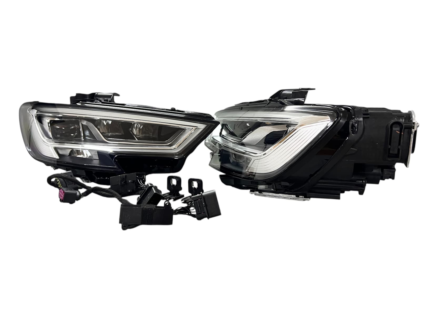 Передні фари Full Led (заміна на рестайлінг) на Audi A3 8V 2012-2016 року 3