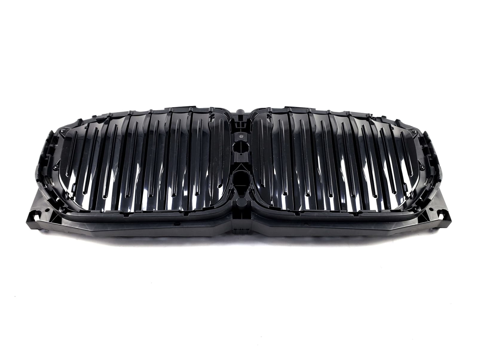 Повітряна заслонка (жалюзі) з моторочиком на BMW X5 G05 2018-2022 року 2