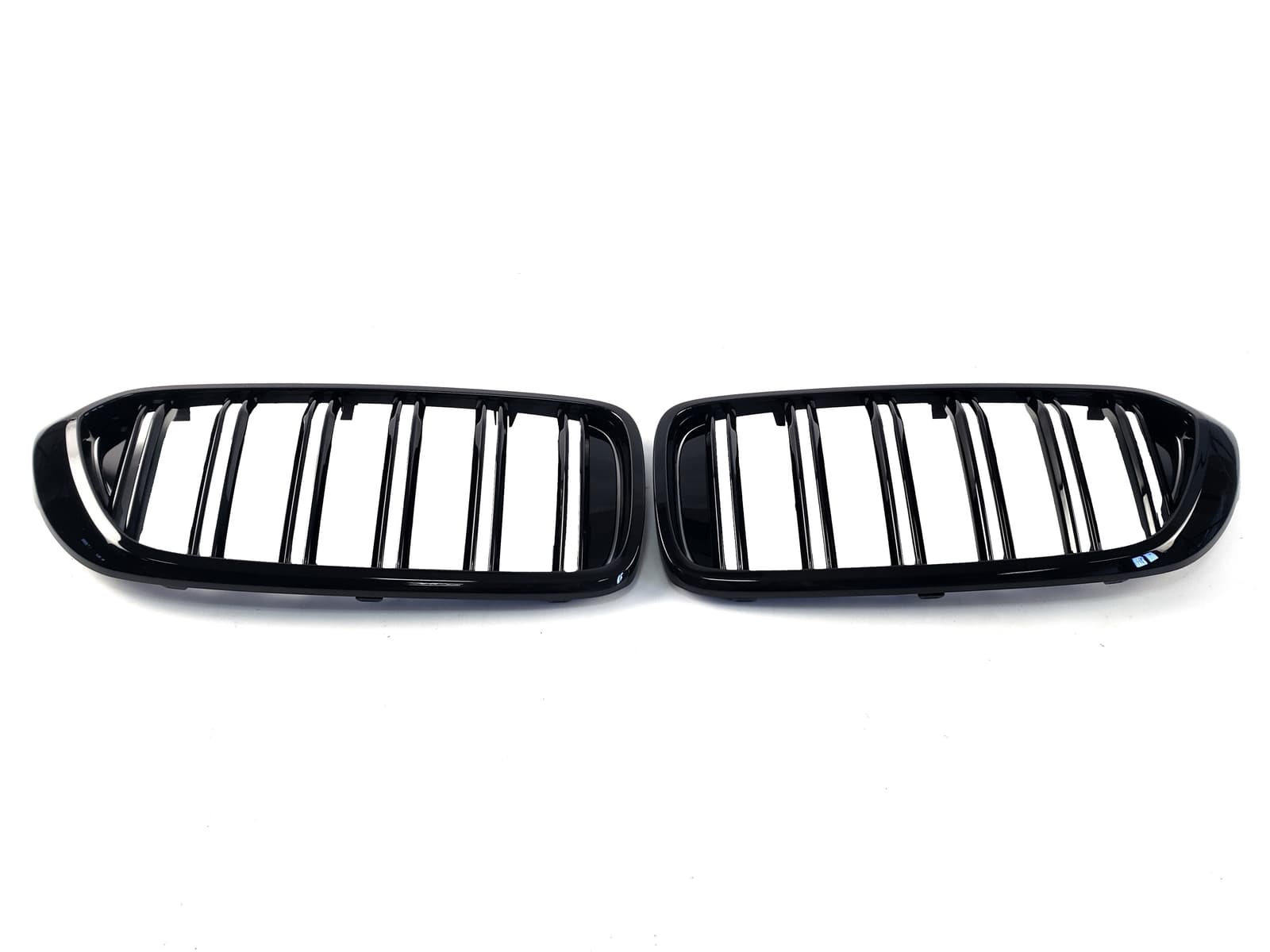 Ніздрі Чорний глянець (Подвійні M-Look) на BMW 6 Series (GT) G32 2017-2020 року 2