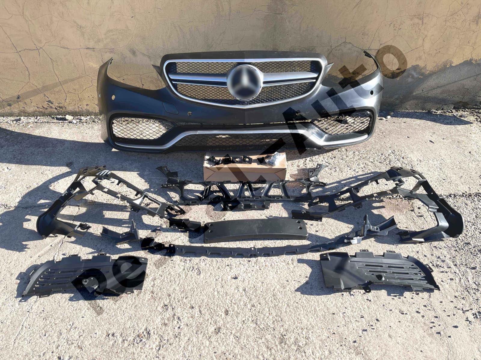 Передній бампер (стиль E63 AMG) на Mercedes-Benz E-Class W212 2013-2016 року 2