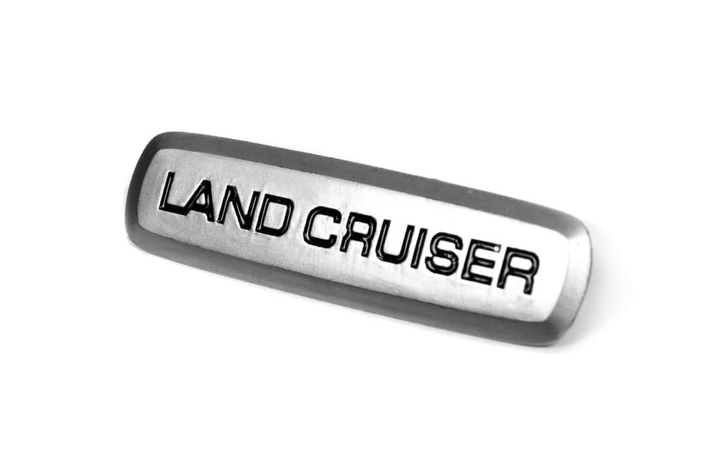 Land Cruiser Шильдик алюмінієвий для килимків (1шт) 2