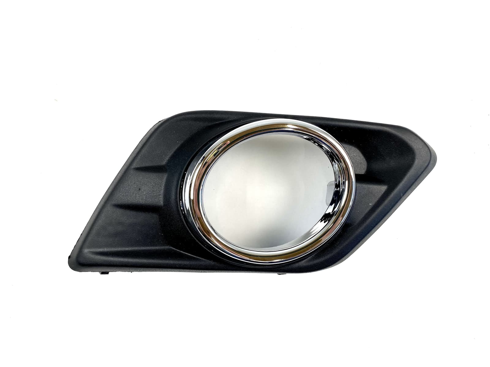 Рамка \ Кришка протитуманної фари права Nissan X-Trail/Rogue T32 2014-2016