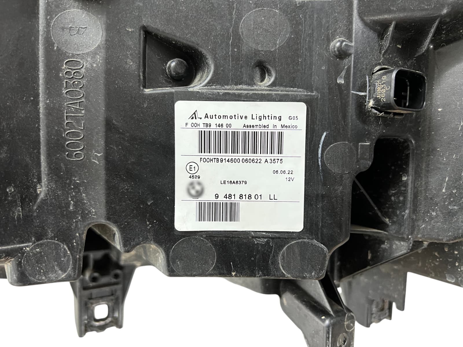 Передні фари Led RH (Оригінал) на BMW X5 G05 2018-2022 року 4