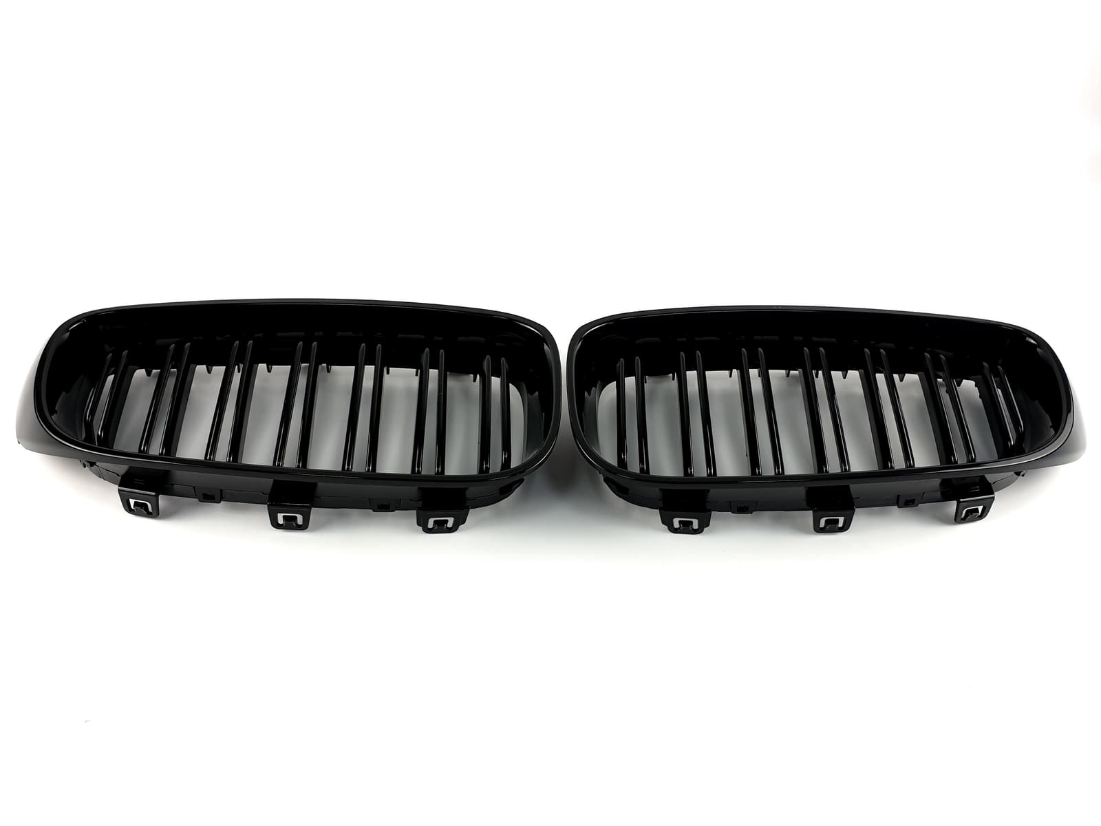 Ніздрі Чорний глянець (Подвійні M-Look) на BMW 3 Series (GT) F34 2013-2019 року 2