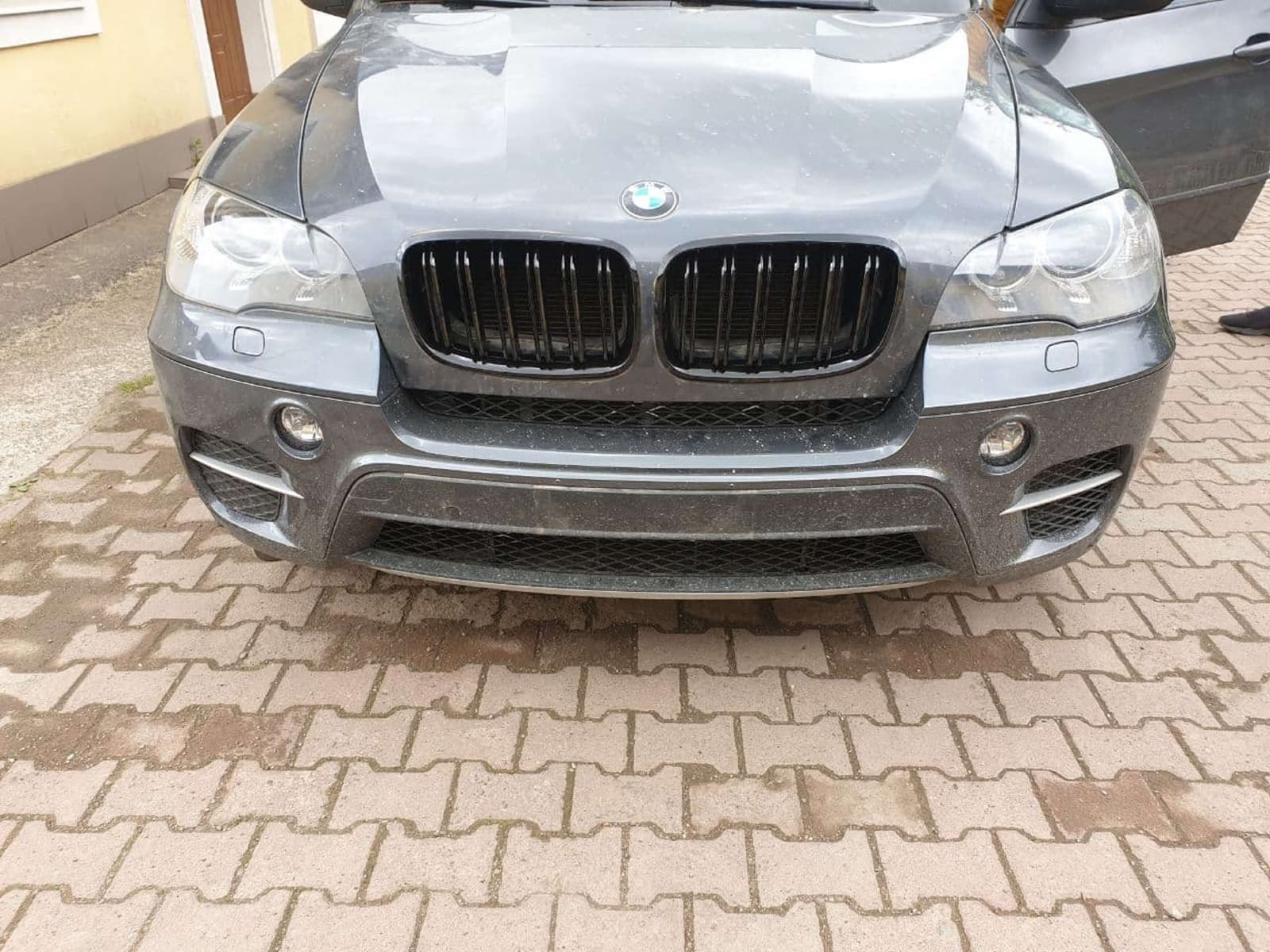 Ніздрі Чорний глянець (Подвійні M-Look) на BMW X5 E70 2010-2013 року 6