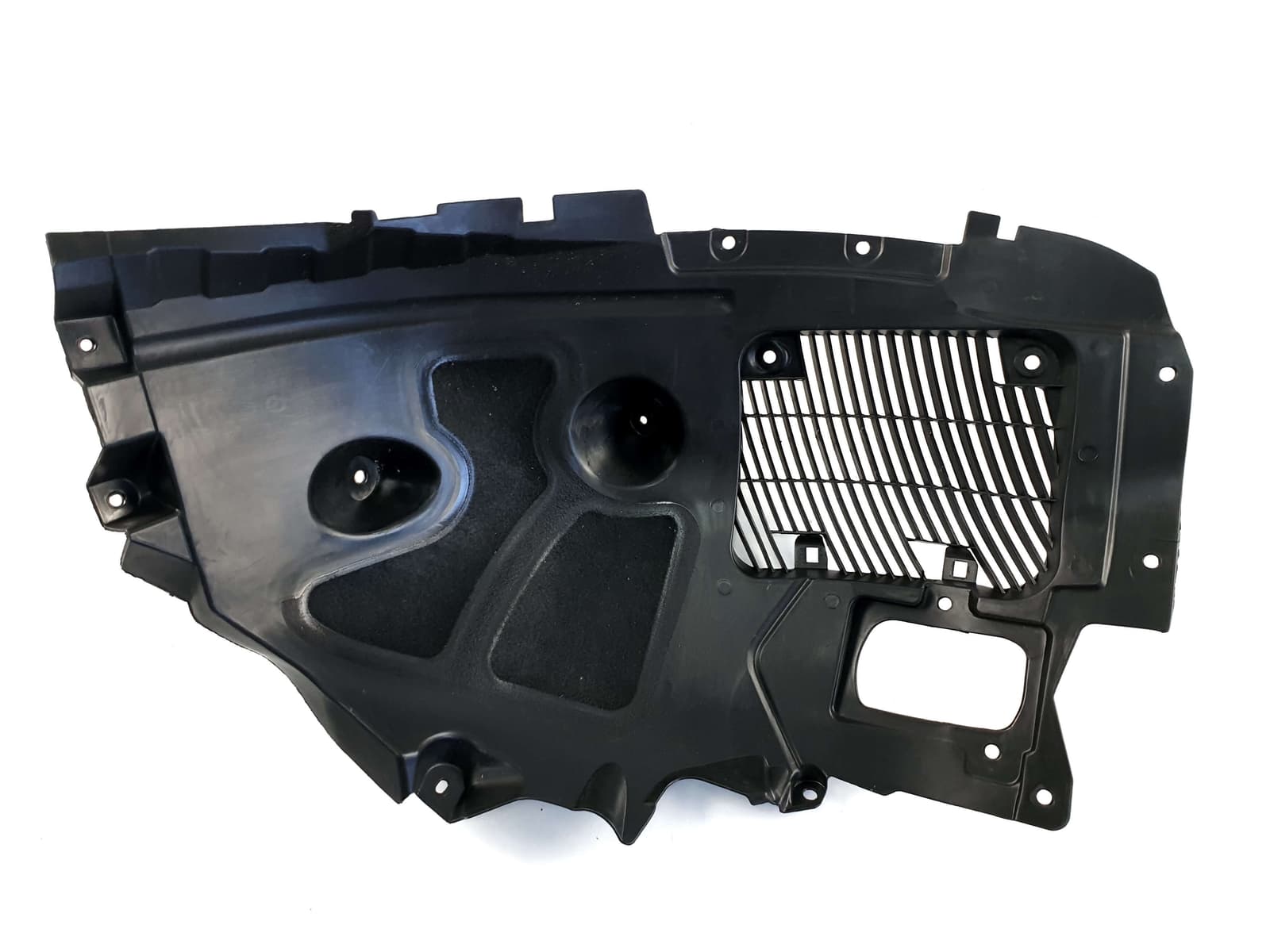 Підкрилки передній RH (передня частина) на BMW X5 G05 2018-2022 року 3