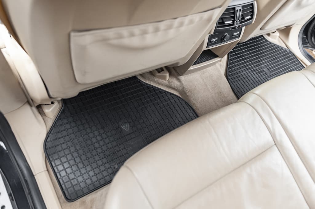 Гумові килимки (4 шт, Stingray Premium) 3