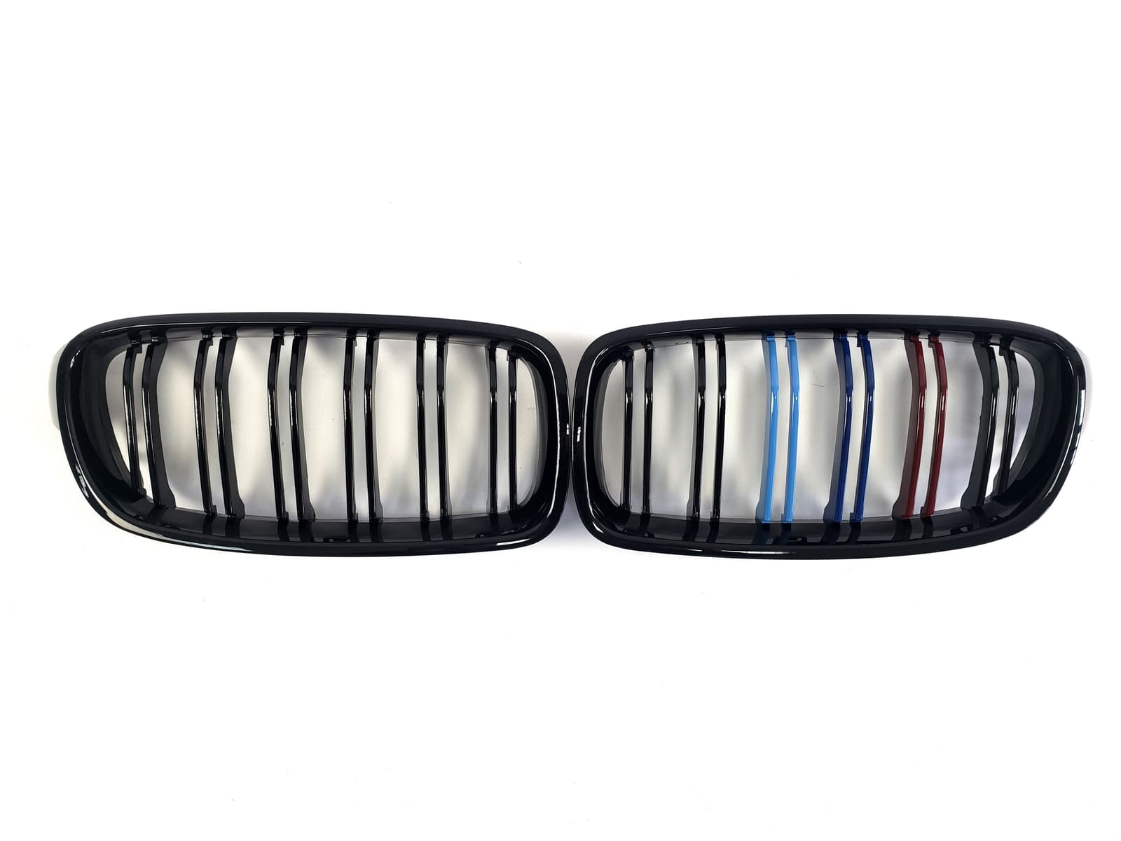 Ніздрі M-color (Подвійні M-Look) на BMW 3 Series F30 / F31 2011-2018 року