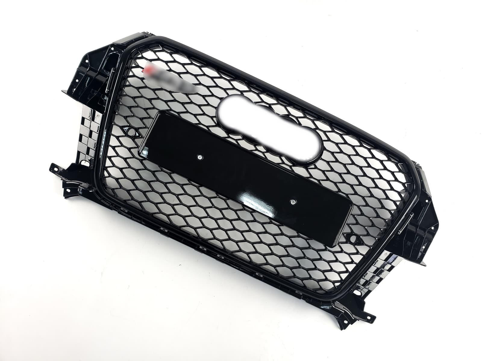 Решітка радіатора Full Black (в стилі SQ3) на Audi Q3 8U 2011-2014 року 3