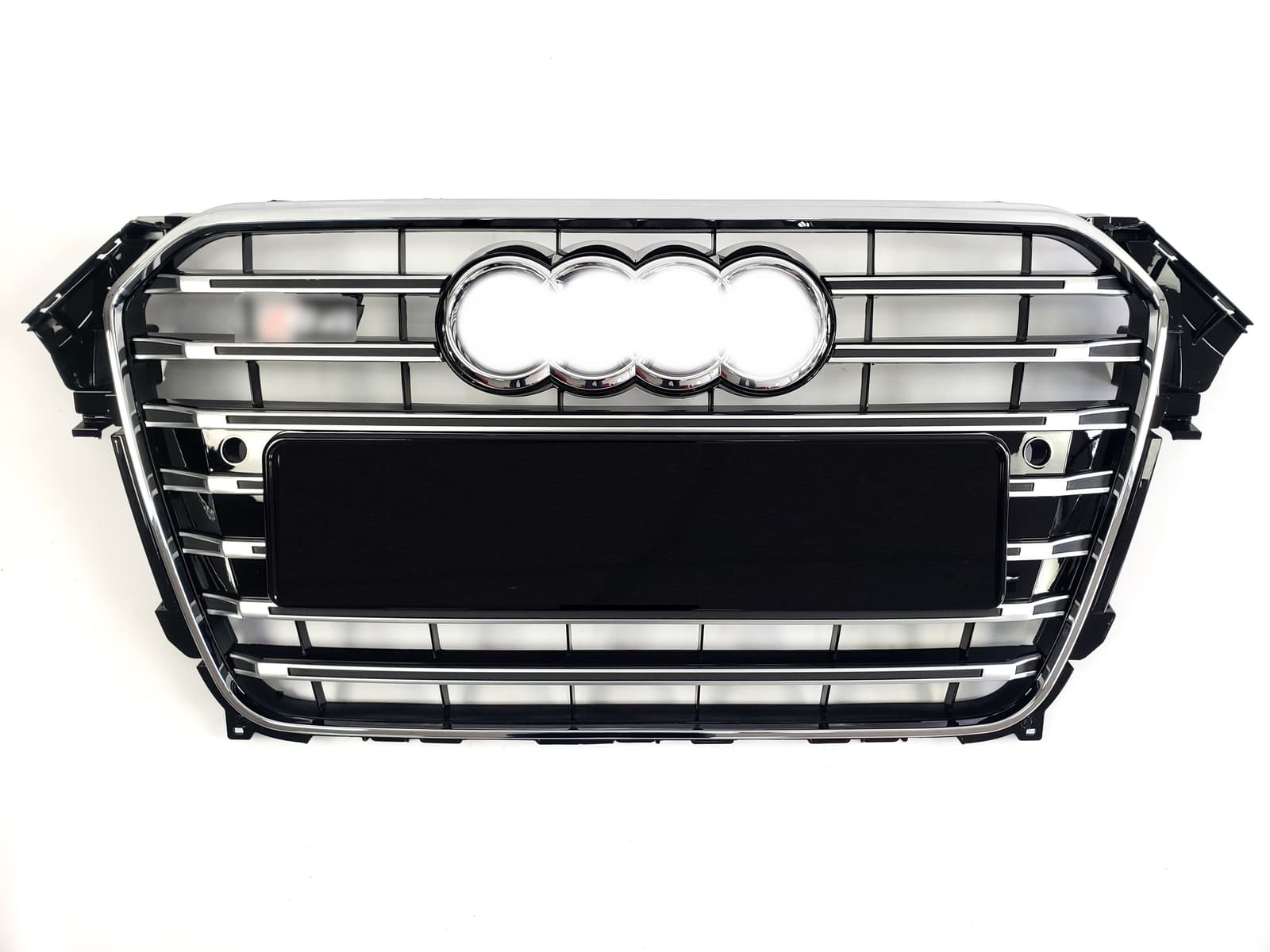 Решітка радіатора Chrome Black (в стилі S4) на Audi A4 B8 2011-2015 року