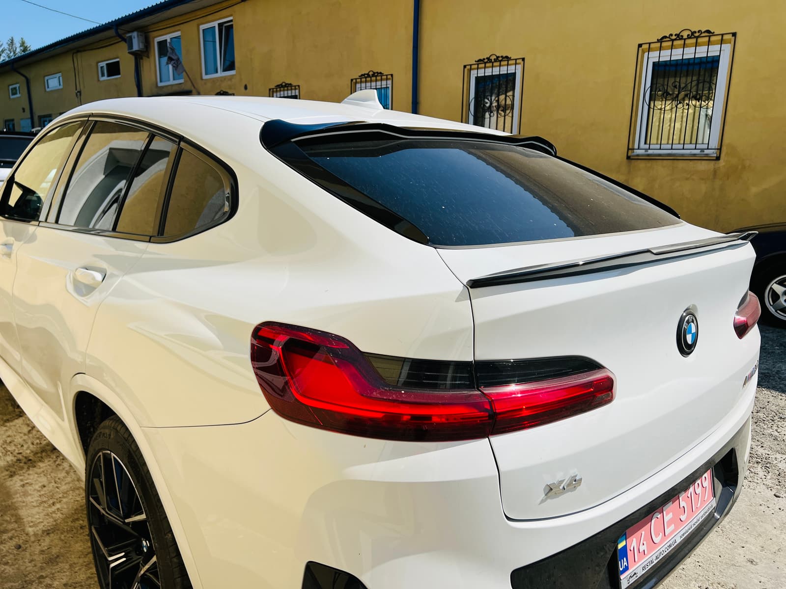 Спойлер Чорний глянець (верхній) на BMW X4 G02 2018-2022 року 6