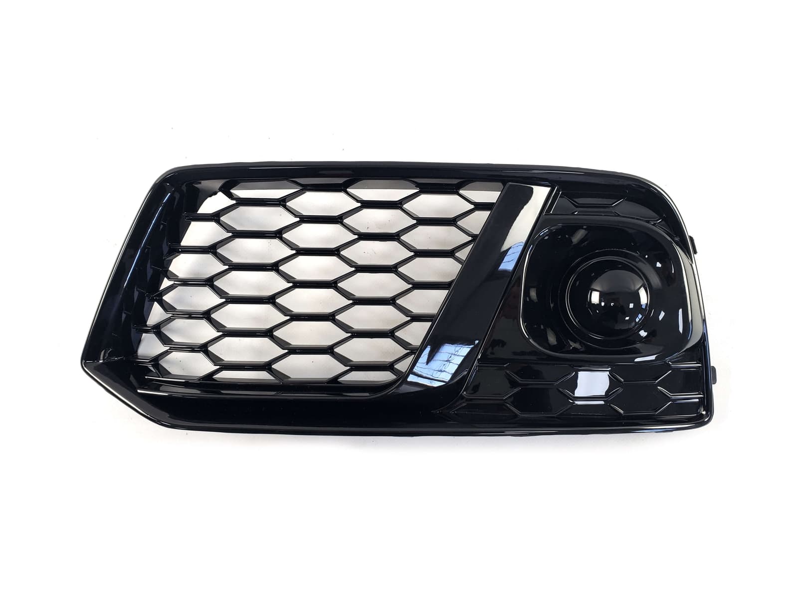 Решітки в бампер Full Black (в стилі RSQ5) на Audi Q5 80A 2016-2020 року 3