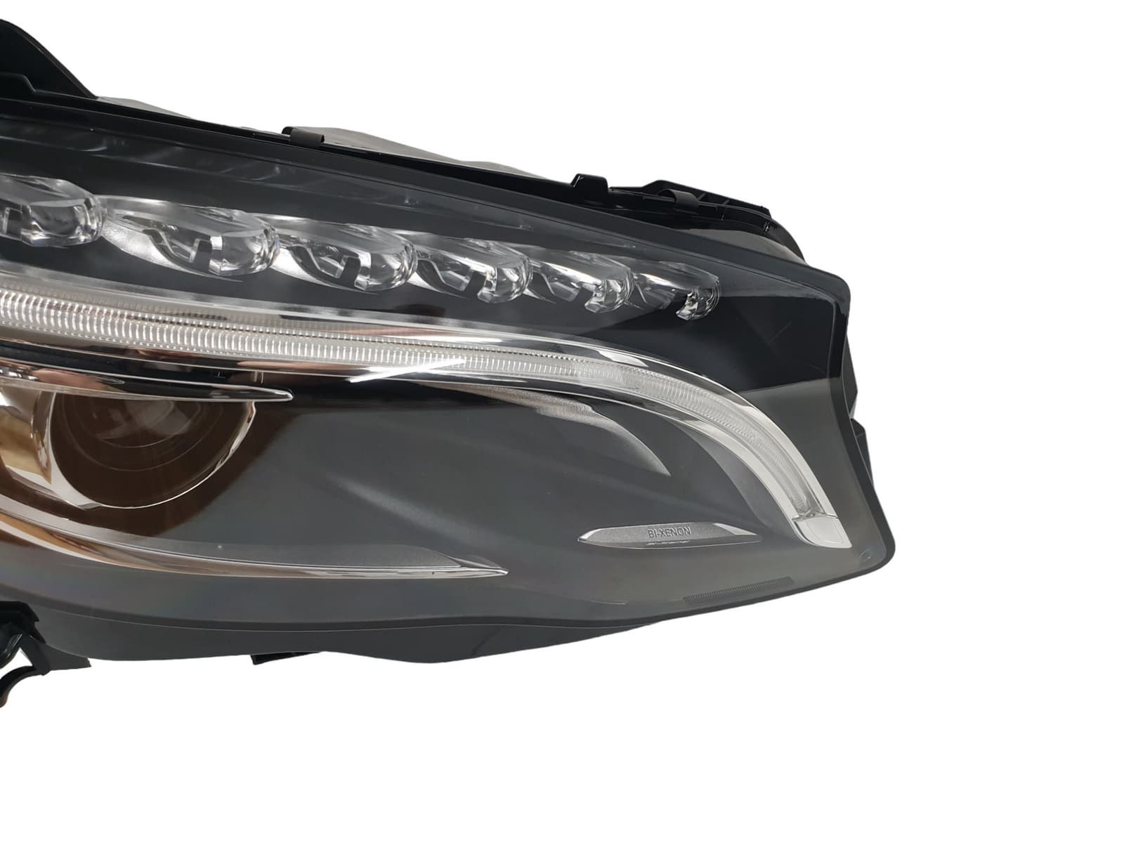 Передні фари (Bi-Xenon) оригінал комплектні на Mercedes-Benz GLA-Class X156 2013-2017 року 3