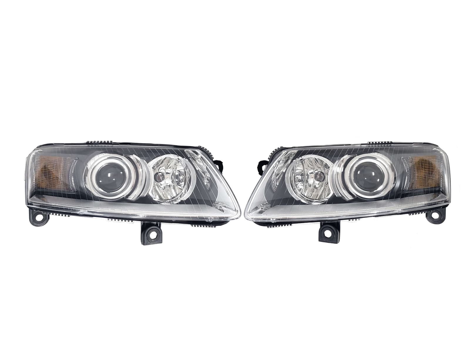 Передні фари (Bi-Xenon дорестайл) без блоків на Audi A6 C6 2004-2011 року