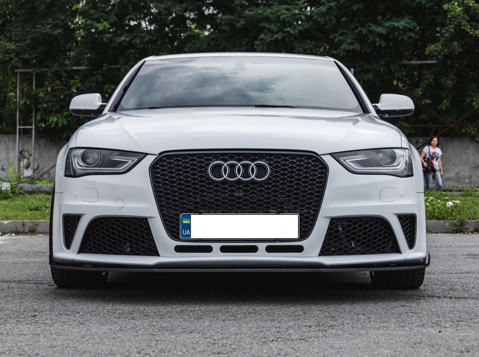 Передній бампер (стиль RS4) на Audi A4 B8 2011-2015 року 6