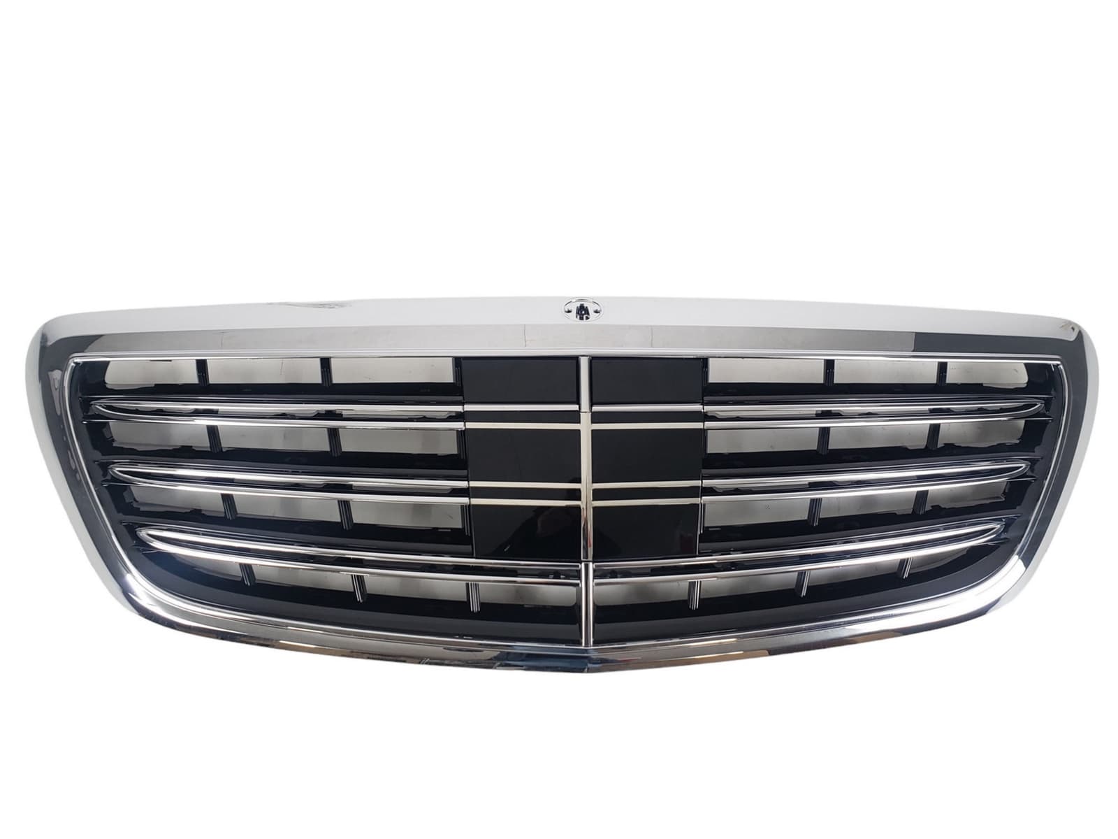 Решітка радіатора Chrome під камеру AMG S63 на Mercedes-Benz S-Class W222 2013-2017 року