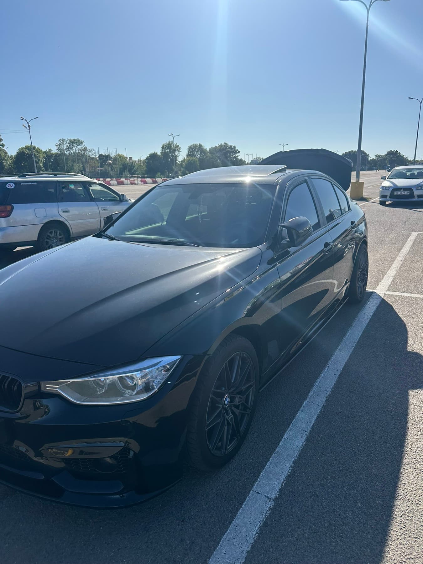 Леза на пороги Чорний глянець на BMW M3 F80 2014-2020 року 4