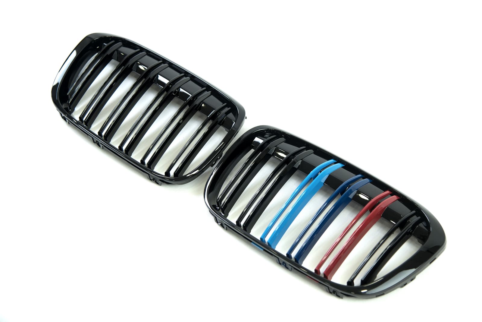 Ніздрі M-color (Подвійні M-Look) на BMW X1 F48 2015-2019 року 2