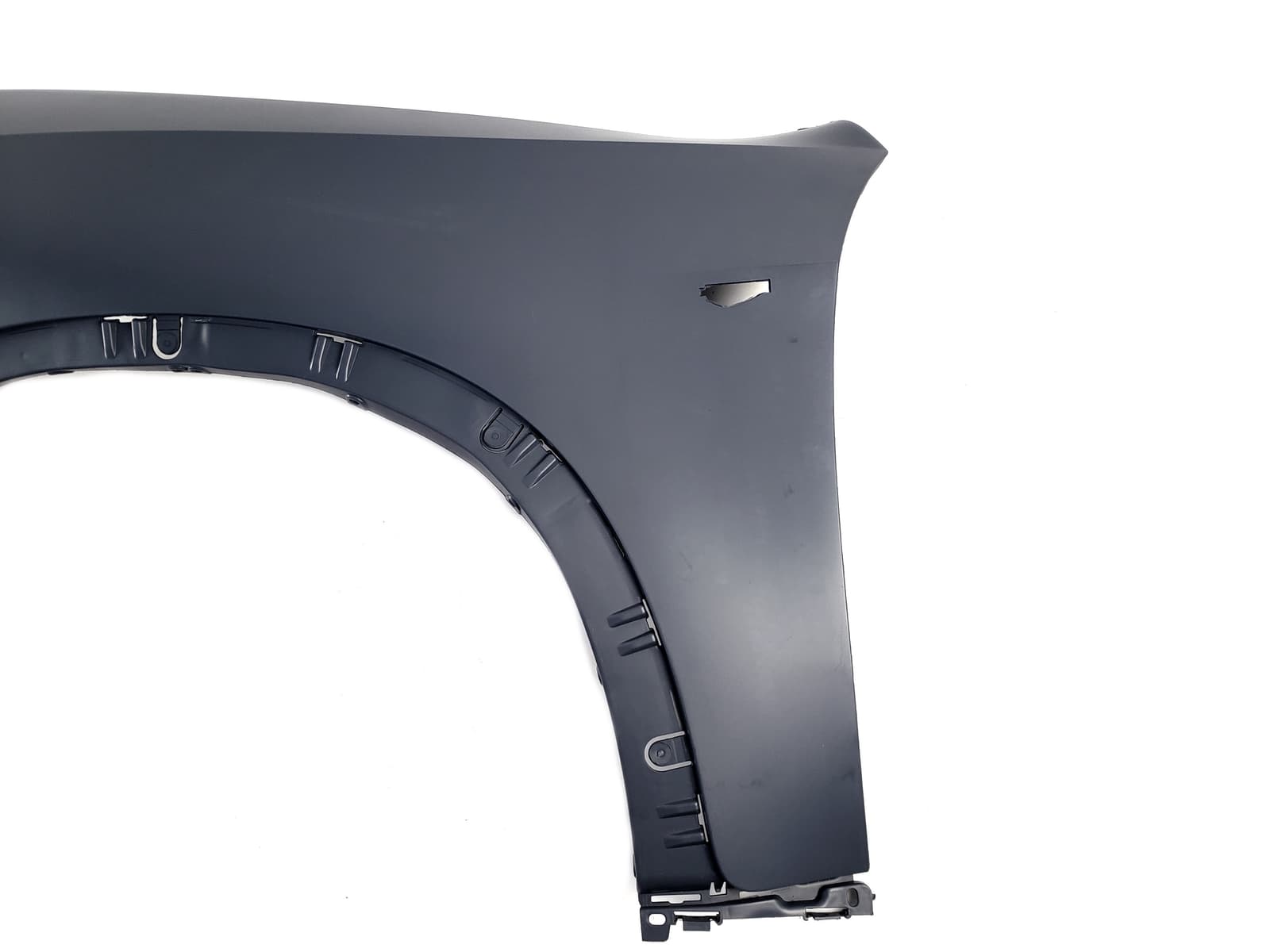 Крило ліве (під омивач) на BMW X5 E70 2010-2013 року 3
