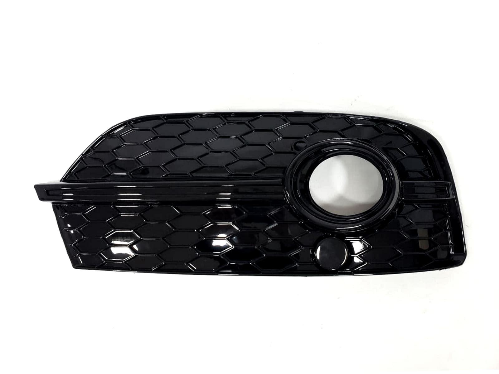 Решітки в бампер Full Black (стиль RSQ3 під туманки) на Audi Q3 8U 2011-2014 року 3