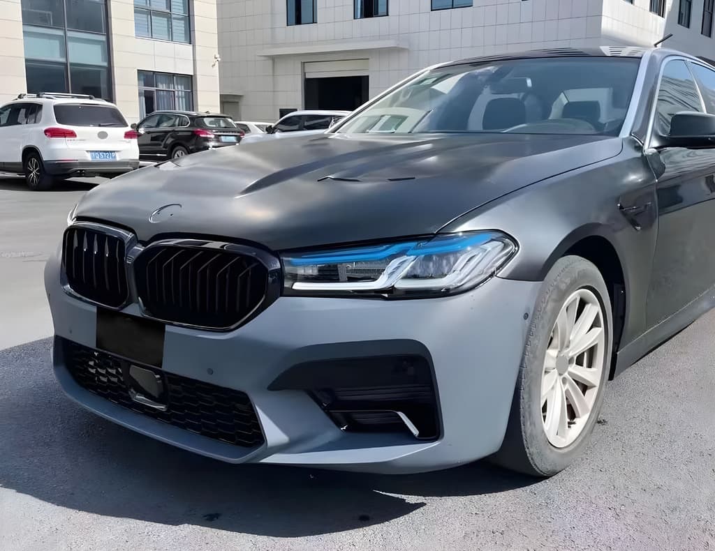 Комплект рестайлінгу в G30 M5 CS 2021рік 3