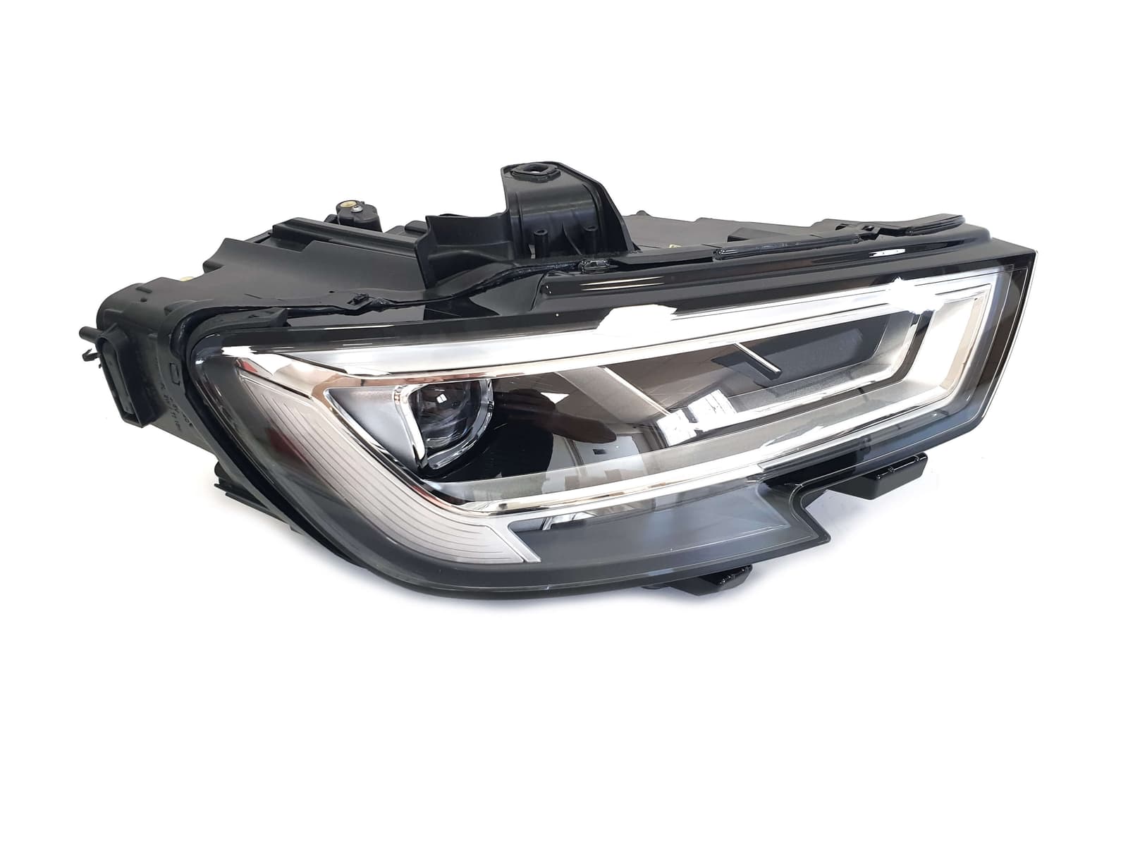Передні фари (LED Європа) без блоків на Audi A3 8V 2016-2020 року 4