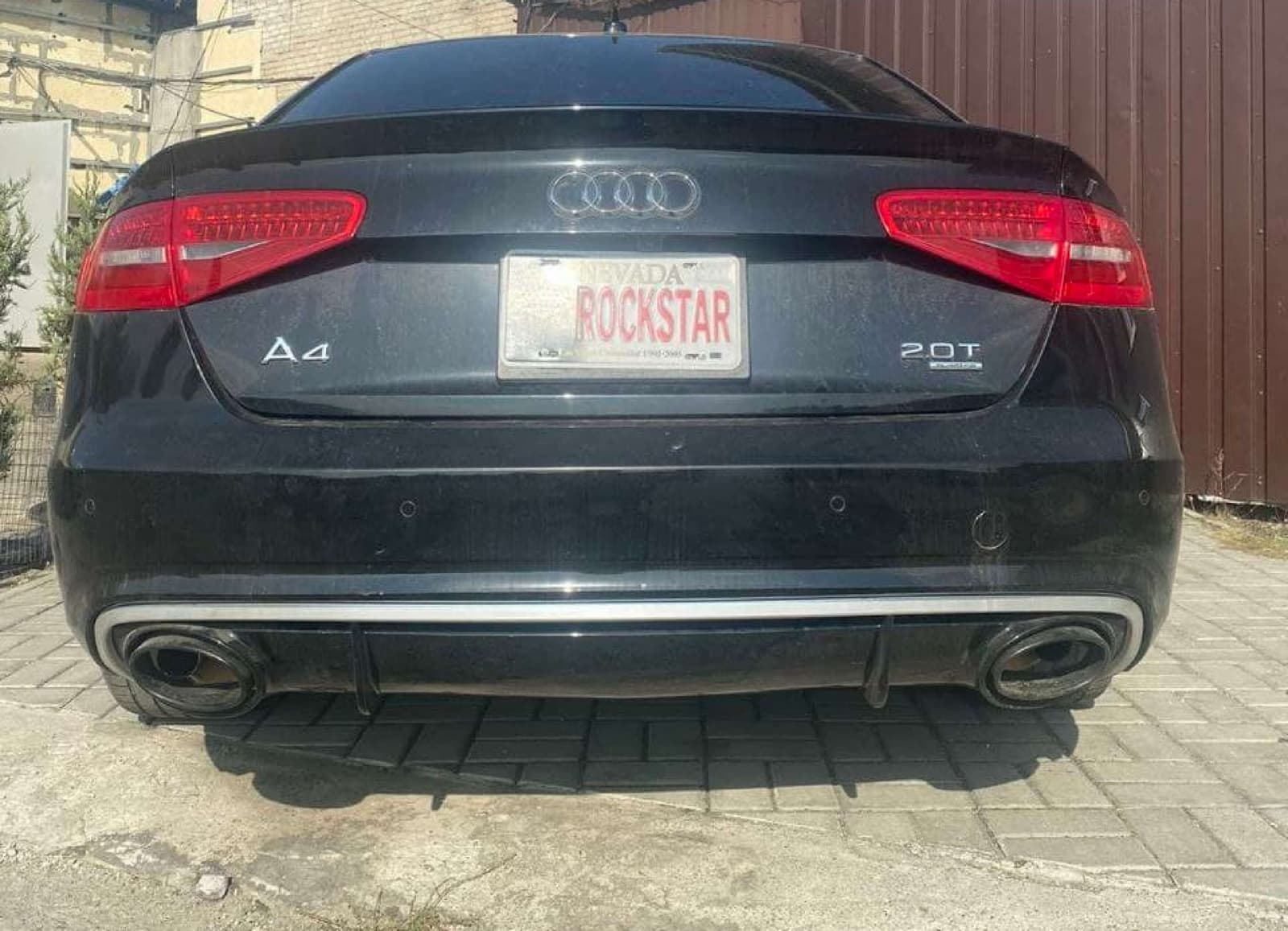 Дифузор (заднього бампера) Black Silver / Chrome Pipe (в стилі RS4) на Audi A4 B8 2011-2015 року 6