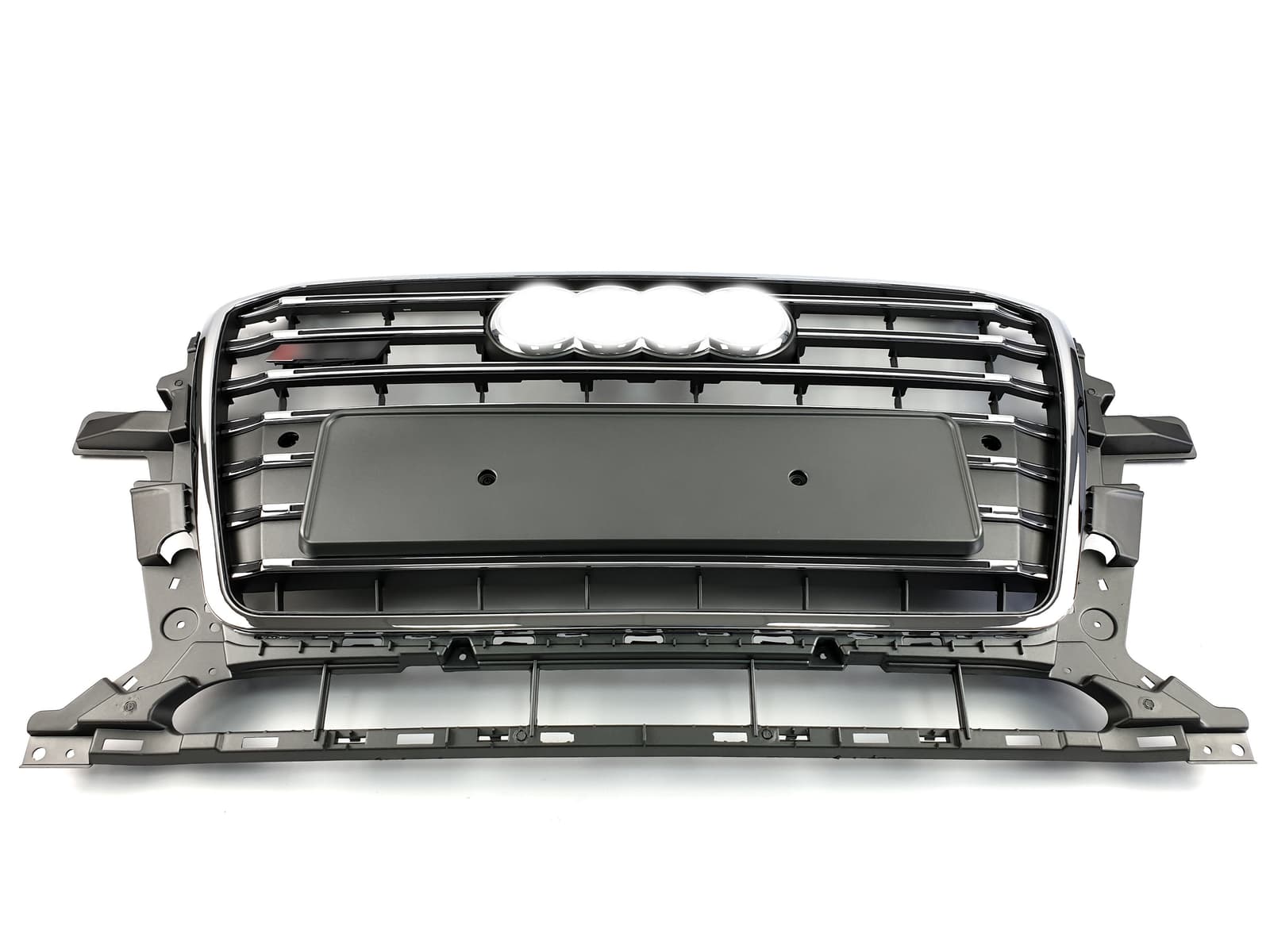 Решітка радіатора Silver Chrome (в стилі SQ5) на Audi Q5 8R 2012-2016 року 2