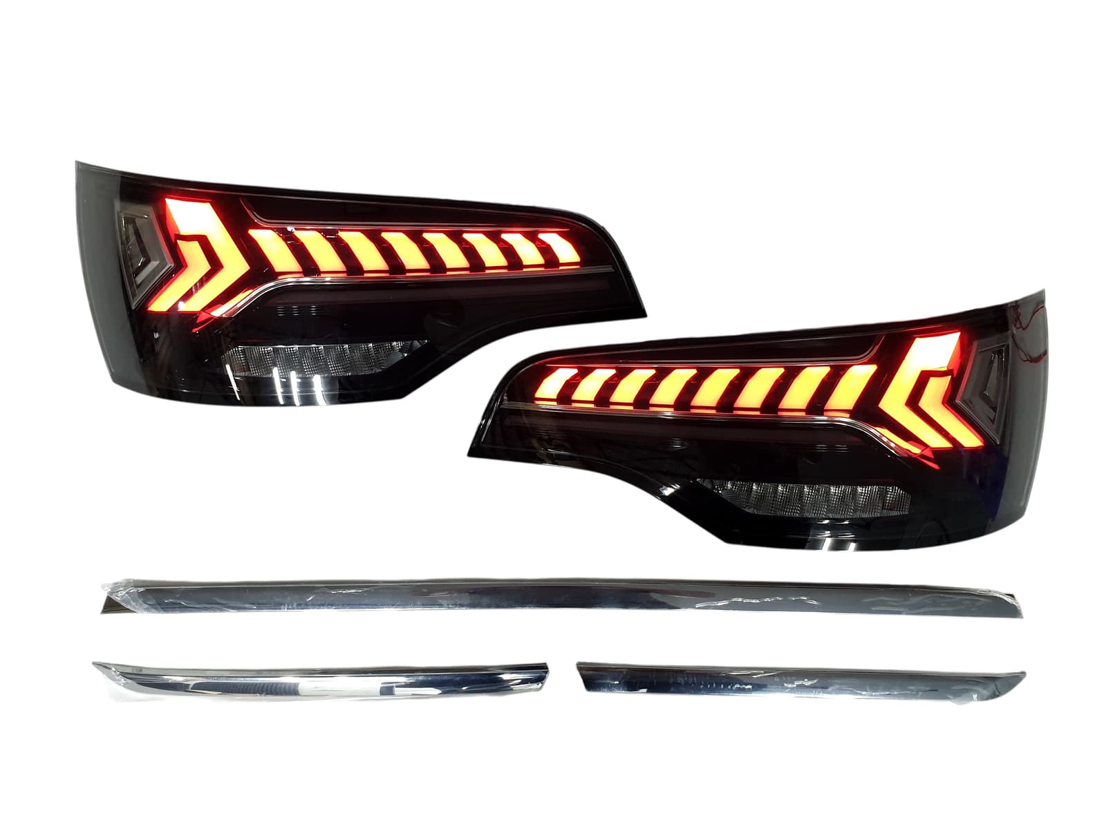 Задні ліхтарі Led (Smoke) на Audi Q7 4L 2005-2015 року