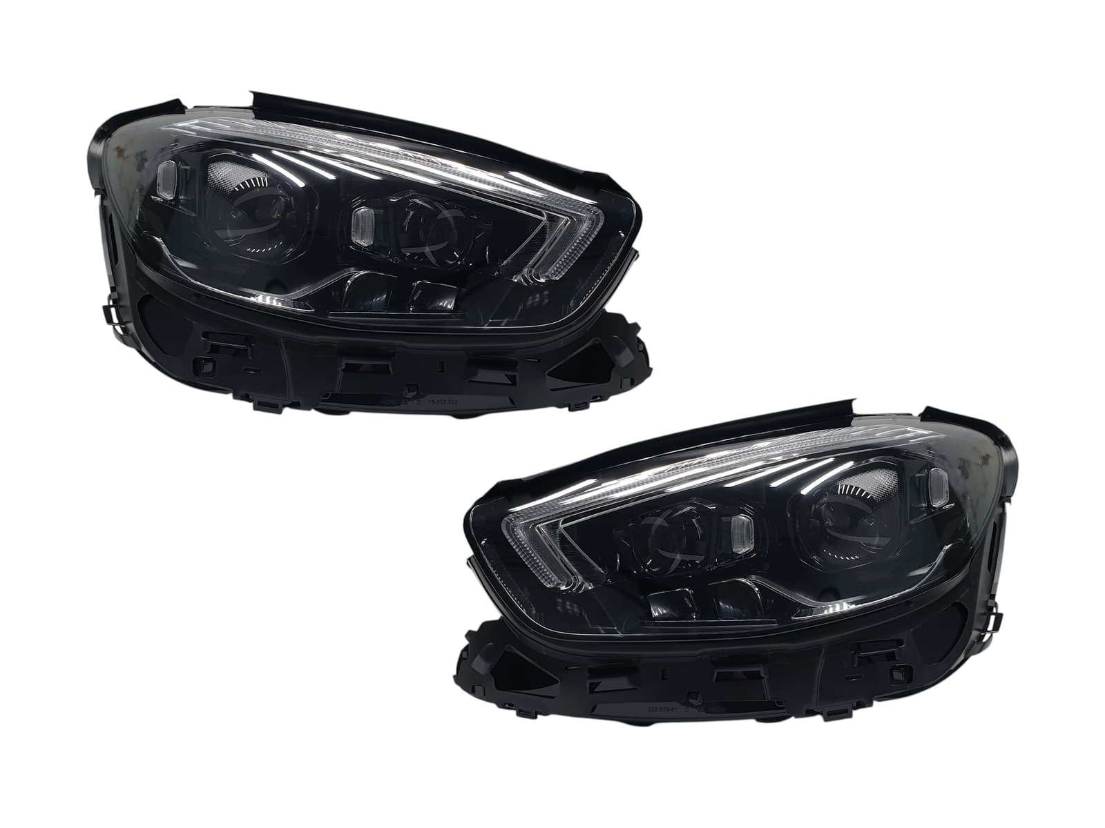 Передні фари Multibeam Led (заміна Led) на Mercedes-Benz E-Class W213 2020-2023 року