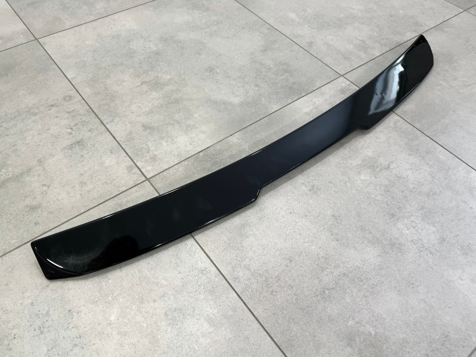 Козирок на скло BMW E60 2004-2009 ABS пластик, чорний глянець