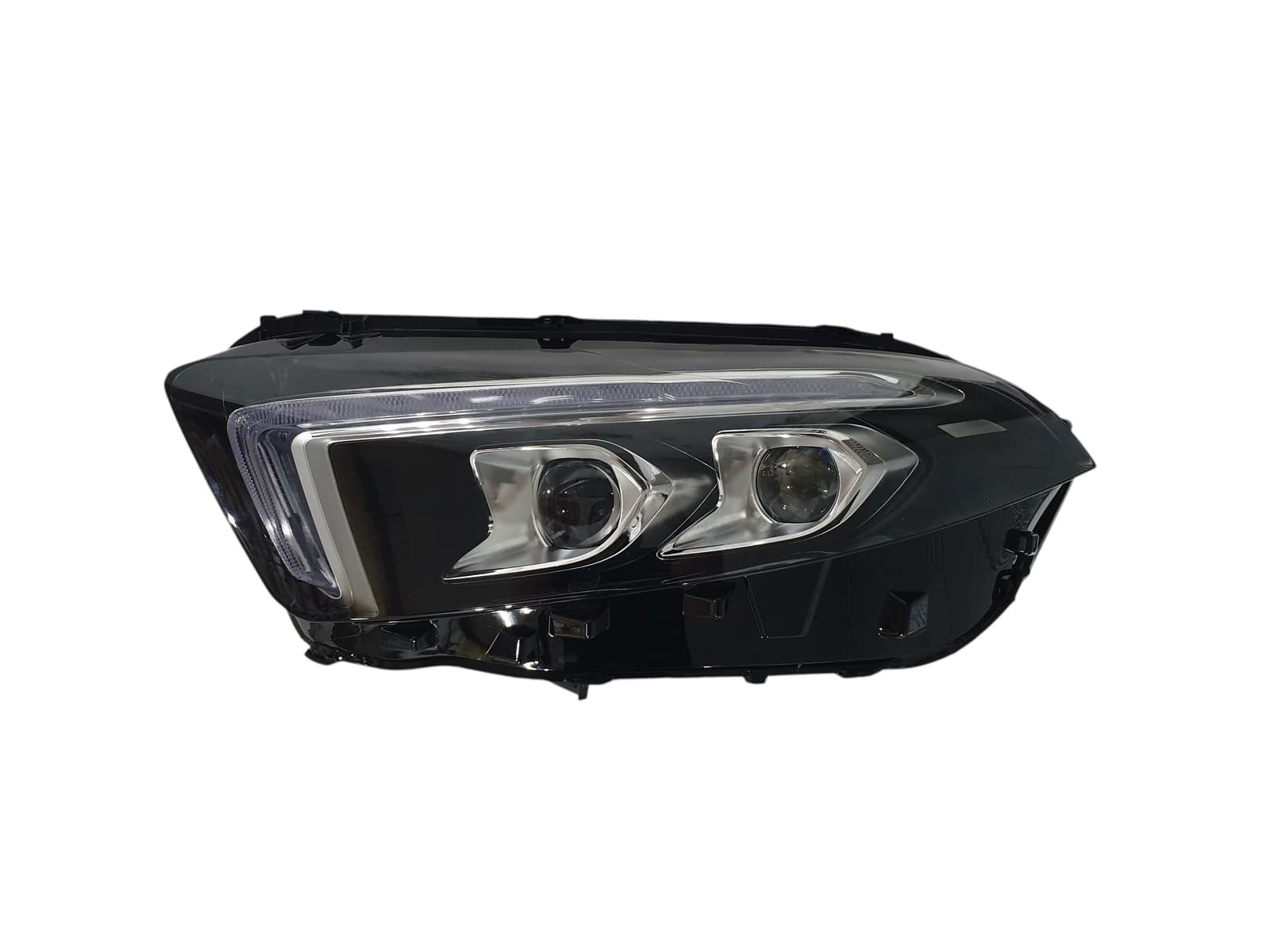 Передні фари Led (заміна галогену) на Mercedes-Benz A-Class W177 2018-2022 року 2