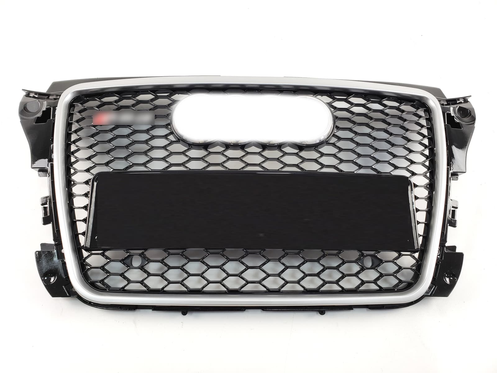 Решітка радіатора Black Silver (в стилі RS3) на Audi A3 8P 2008-2012 року 2