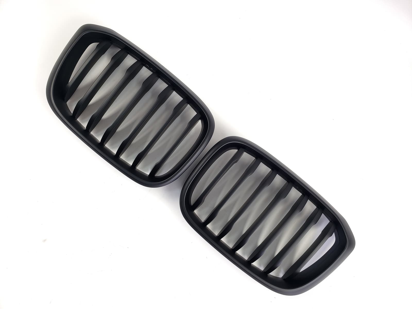 Ніздрі Чорний мат (1 Bar) на BMW X3 G01 2018-2022 року 3