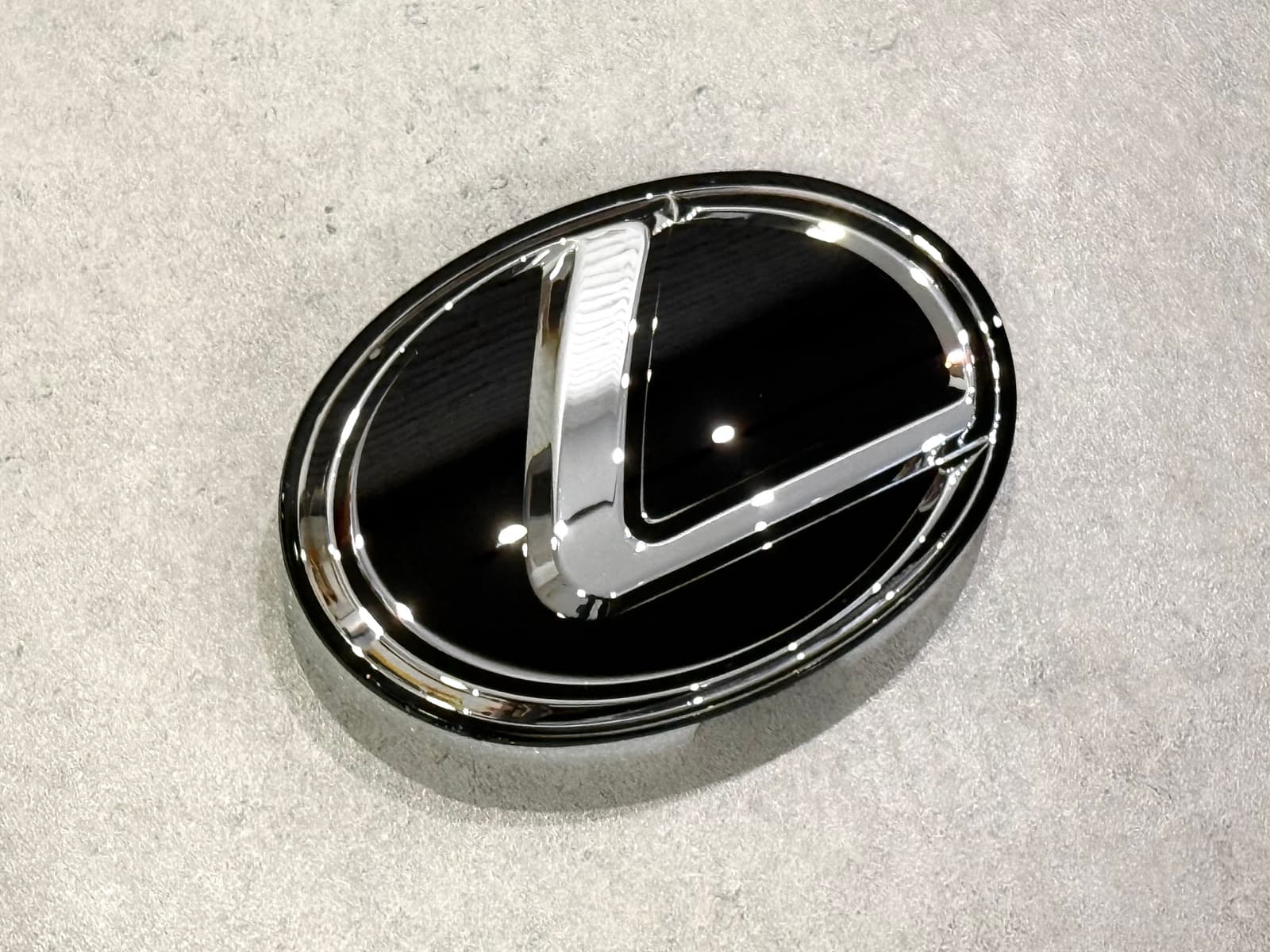 Емблема під склом 5314133170 Lexus CT NX ES IS RX 163ММ 4