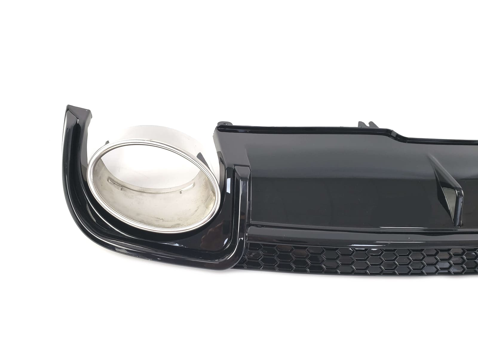Дифузор (заднього бампера) Full Black / Chrome Pipe (в стилі RS4) на Audi A4 B9 2015-2019 року 3