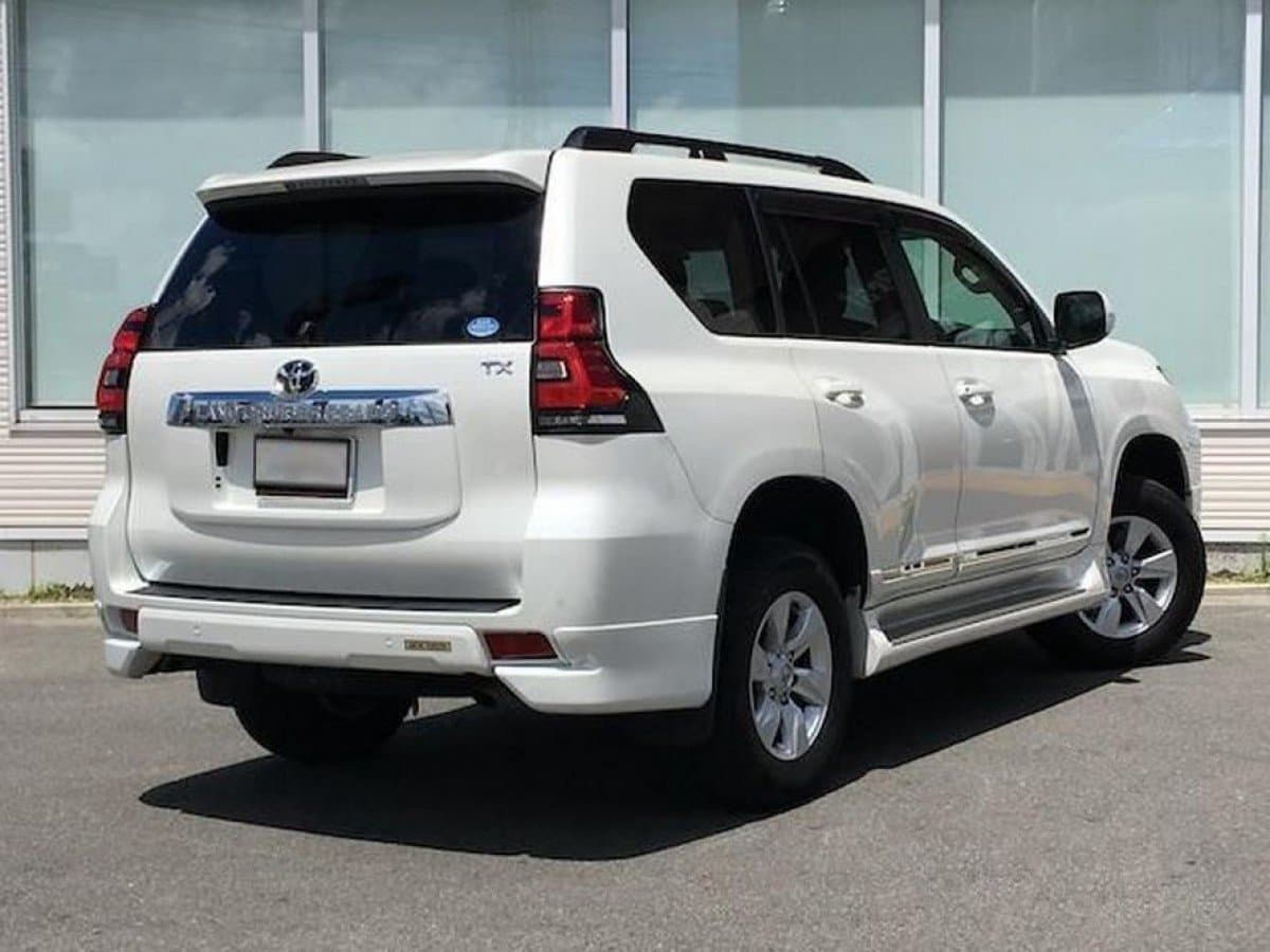 Кути заднього бампера OEM Toyota Land Cruiser Prado 150 2018- колір чорний
