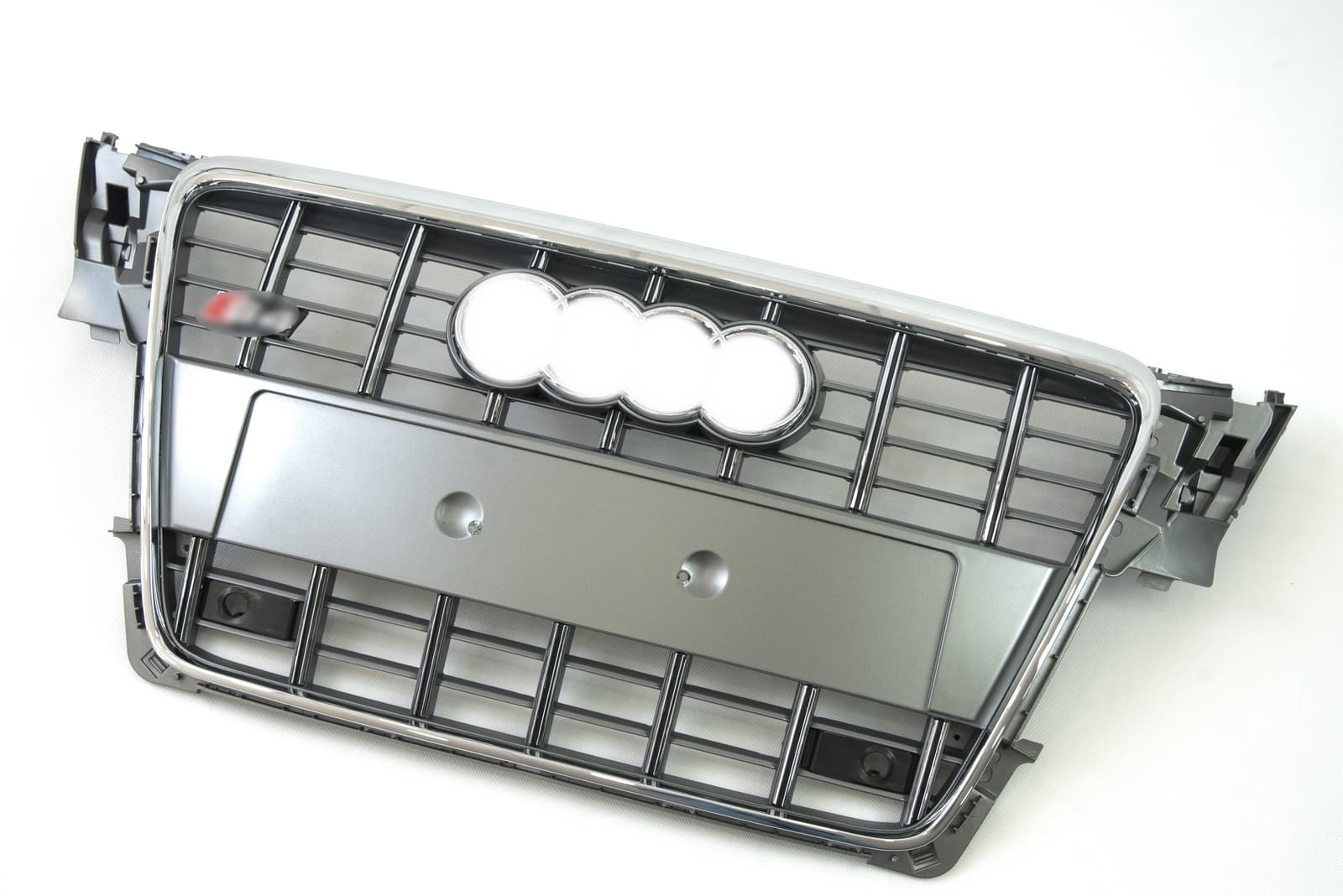 Решітка радіатора Silver Chrome (в стилі S4) на Audi A4 B8 2007-2011 року 2