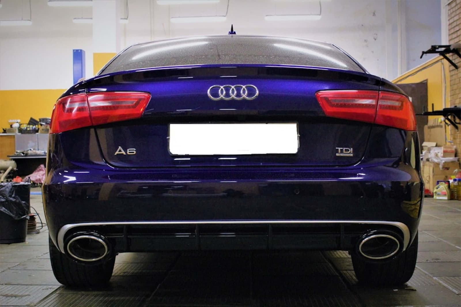 Дифузор (заднього бампера) Black Silver / Chrome Pipe (в стилі RS6) на Audi A6 C7 2011-2014 року 6