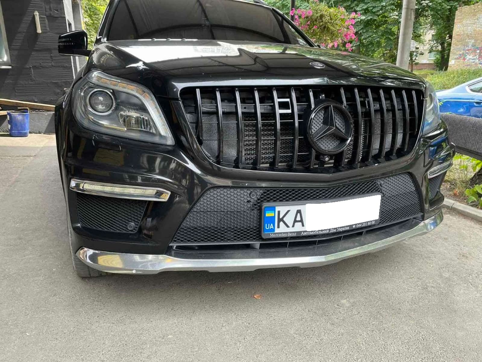 Решітка радіатора Full Black GT на Mercedes-Benz GL-Class X166 2012-2015 року 4