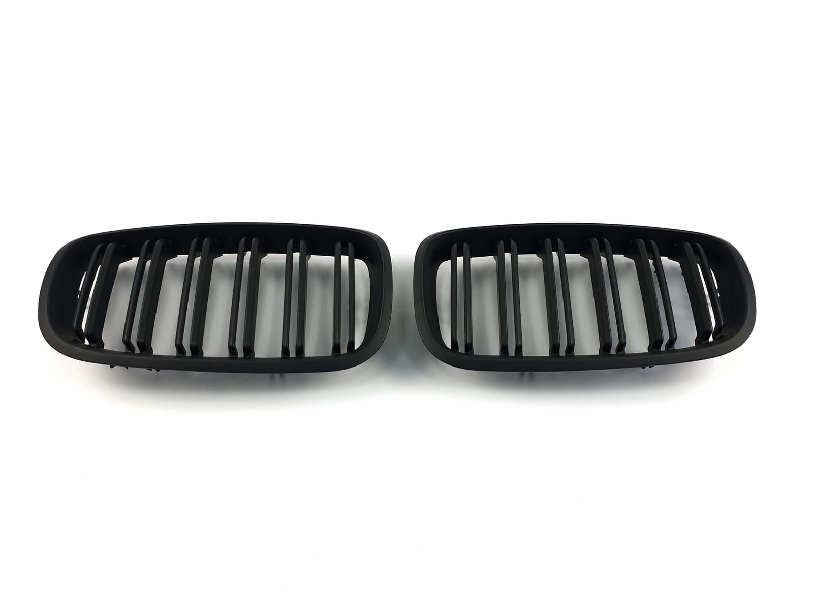 Ніздрі Чорний мат (Подвійні M-Look) на BMW X5 E70 2010-2013 року 2
