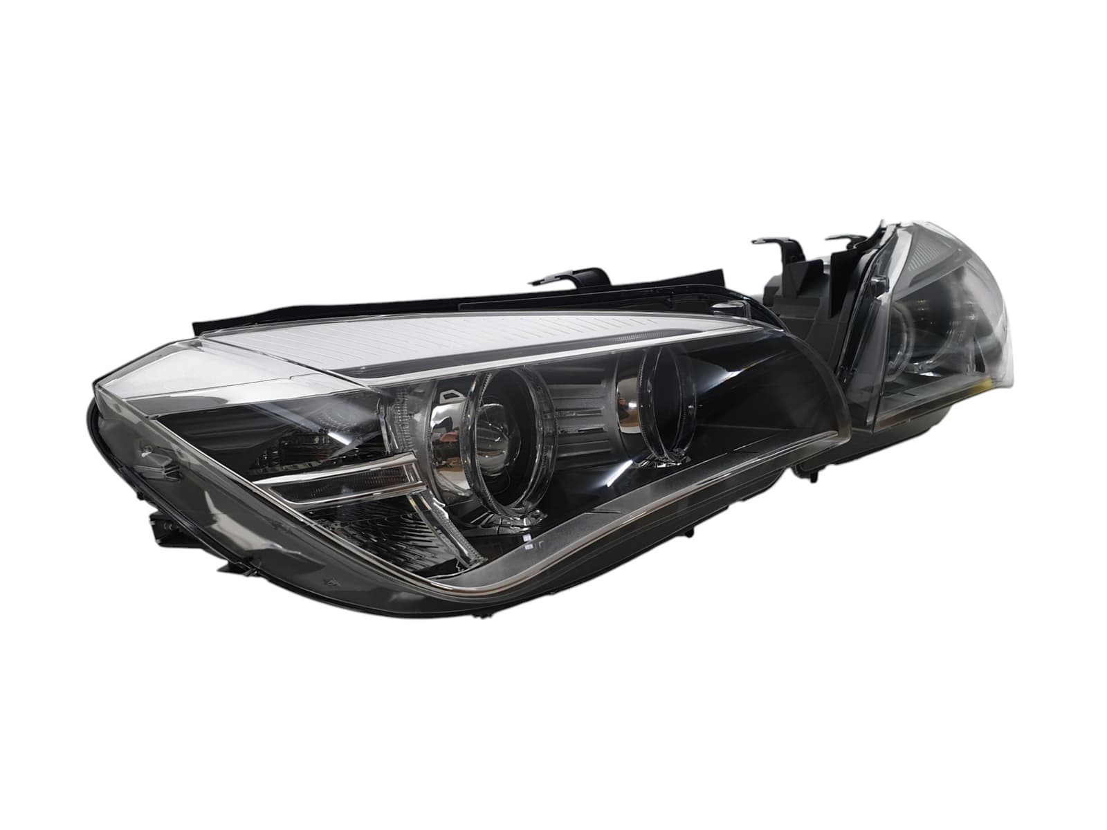 Передні фари (Xenon не адаптив) на BMW X1 E84 2009-2015 року 2