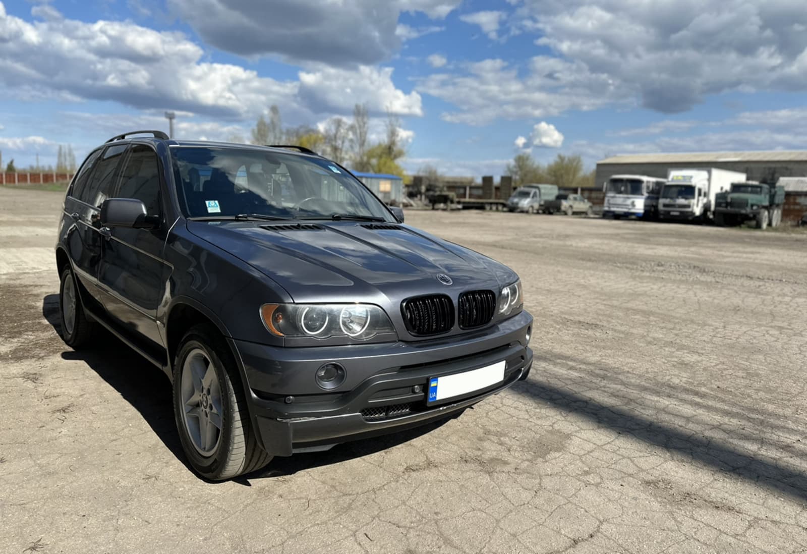 Ніздрі Чорний глянець (Подвійні M-Look) на BMW X5 E53 1999-2006 року 6