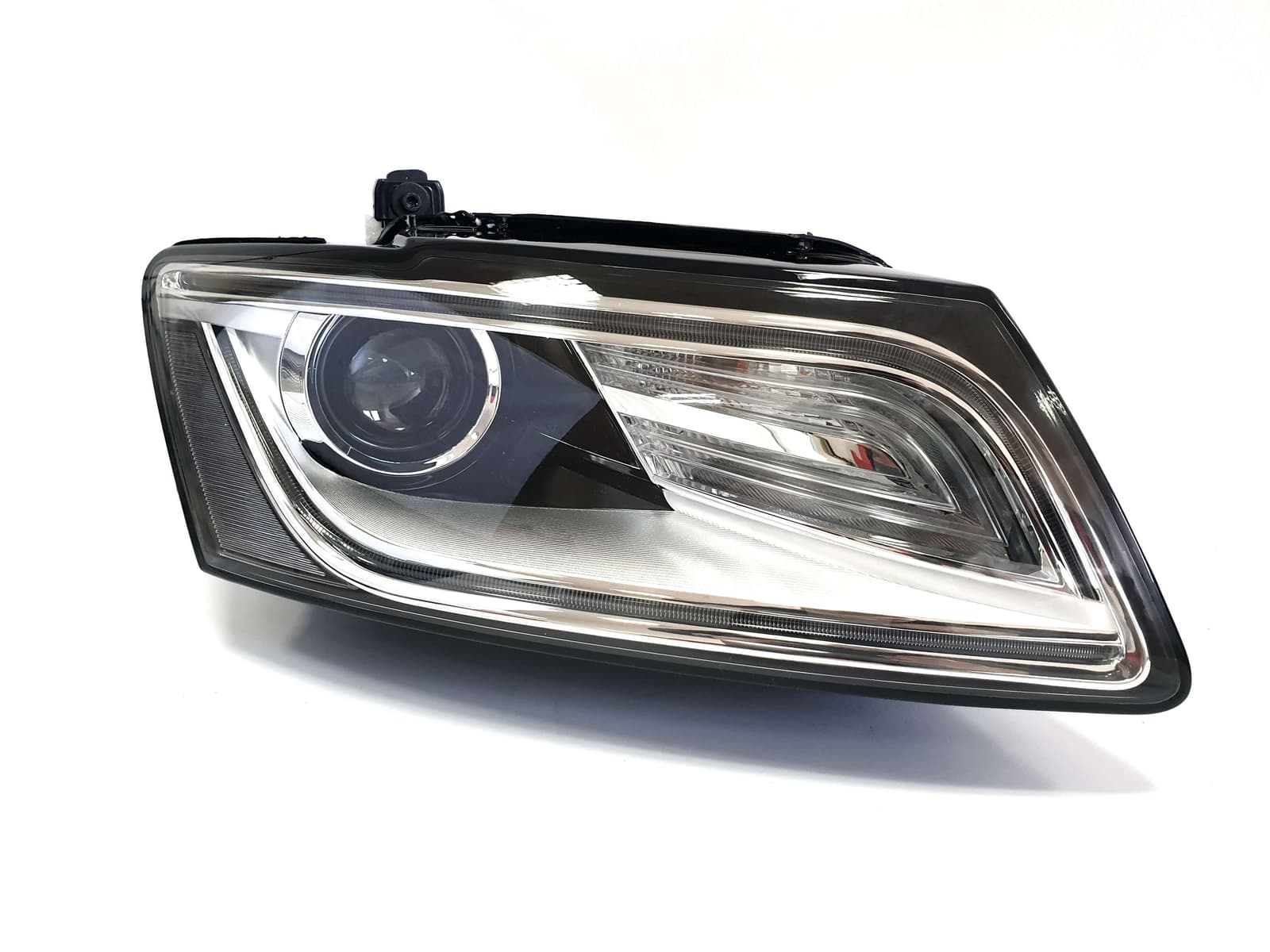 Передні фари (Bi-Xenon не адаптив Європа комплектні) на Audi Q5 8R 2012-2016 року 2
