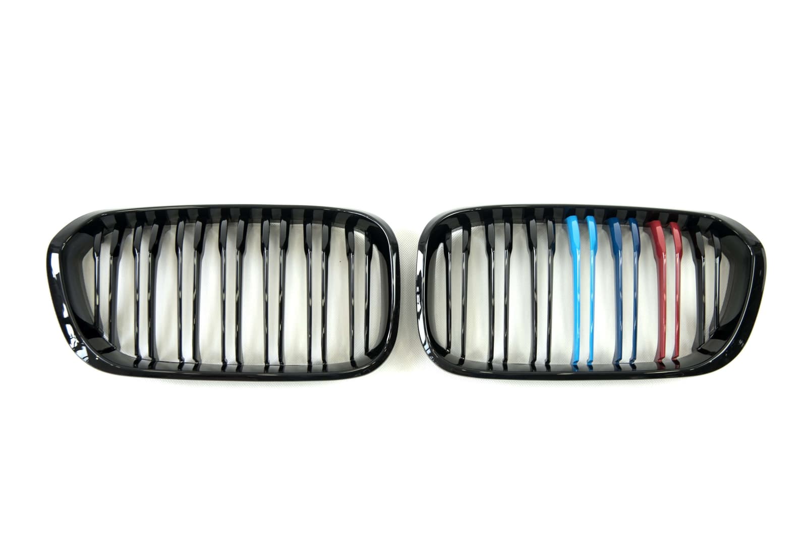 Ніздрі M-color (Подвійні M-Look) на BMW 1 Series F20 / F21 2015-2019 року