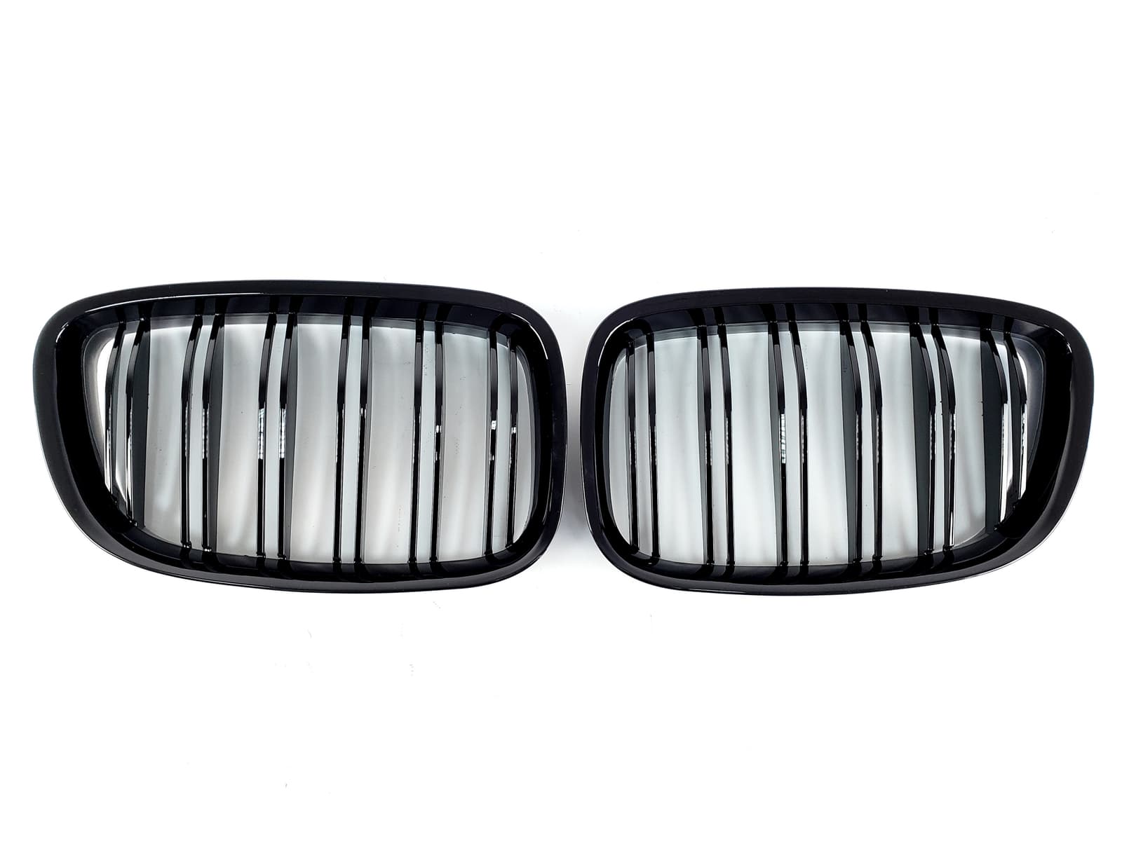 Ніздрі Чорний глянець (Подвійні M-Look) на BMW 5 Series (GT) F07 2009-2017 року