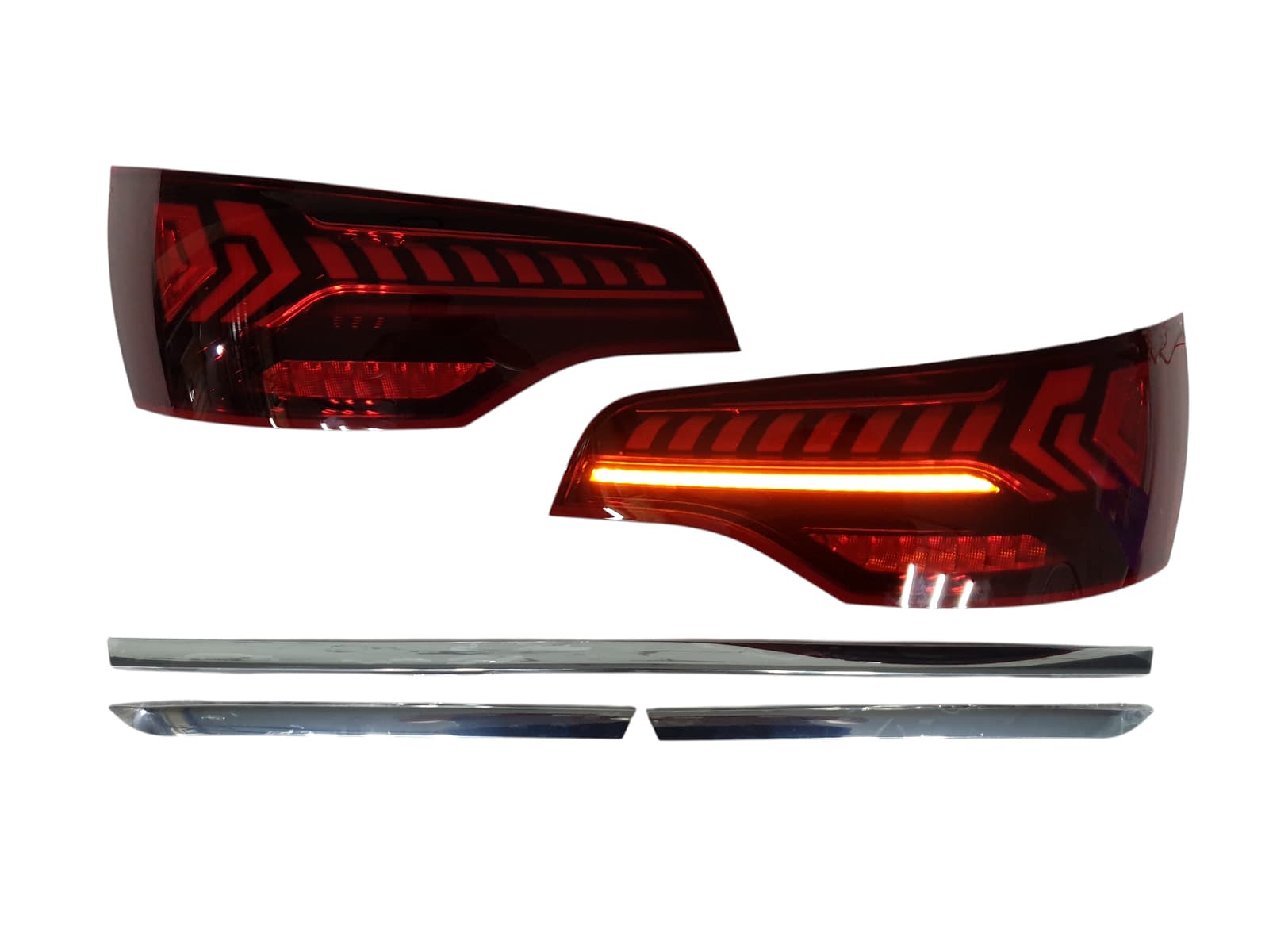 Задні ліхтарі Led (Red) на Audi Q7 4L 2005-2015 року 5
