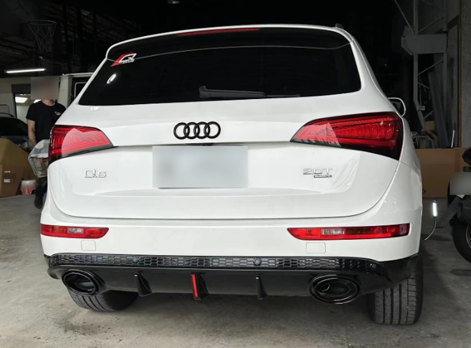 Дифузор (заднього бампера) Full Black / Black Pipe (в стилі RSQ5 + лед стоп) на Audi Q5 8R 2012-2016 року 5