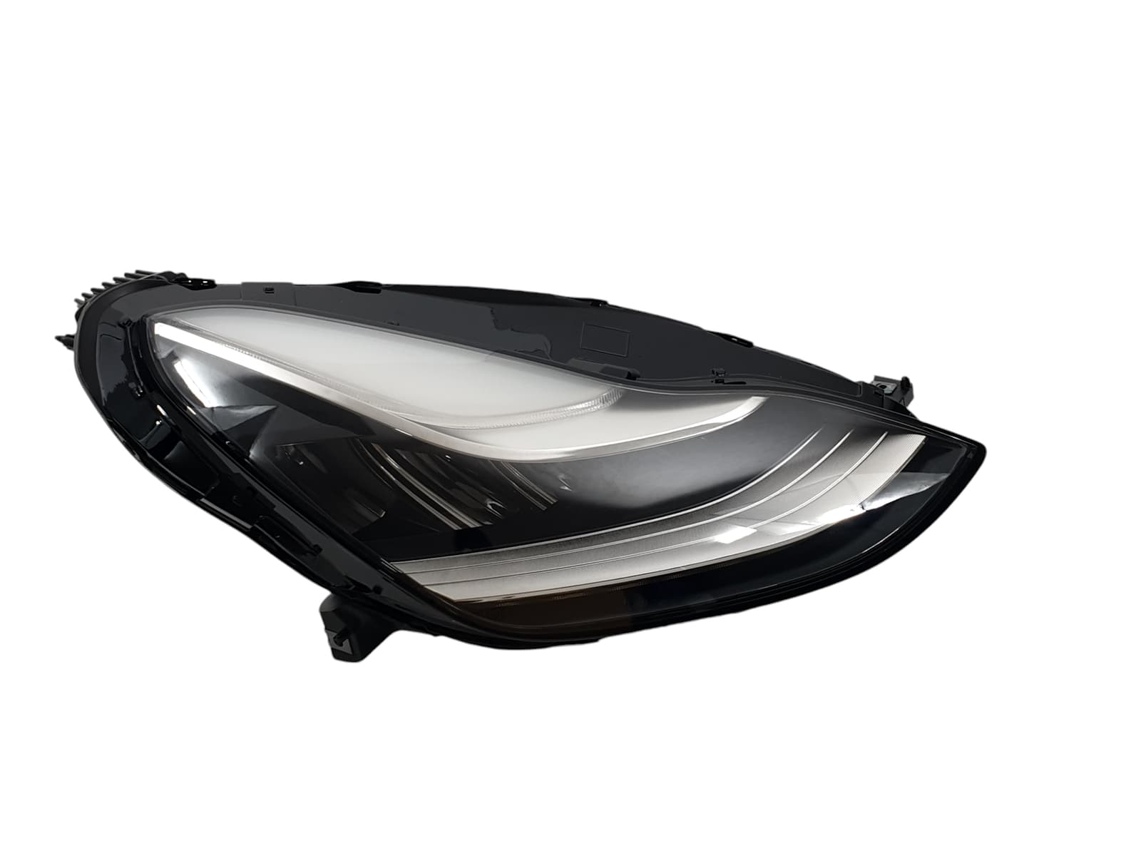 Передні фари LED на Tesla Model 3 2017-2022 року 2